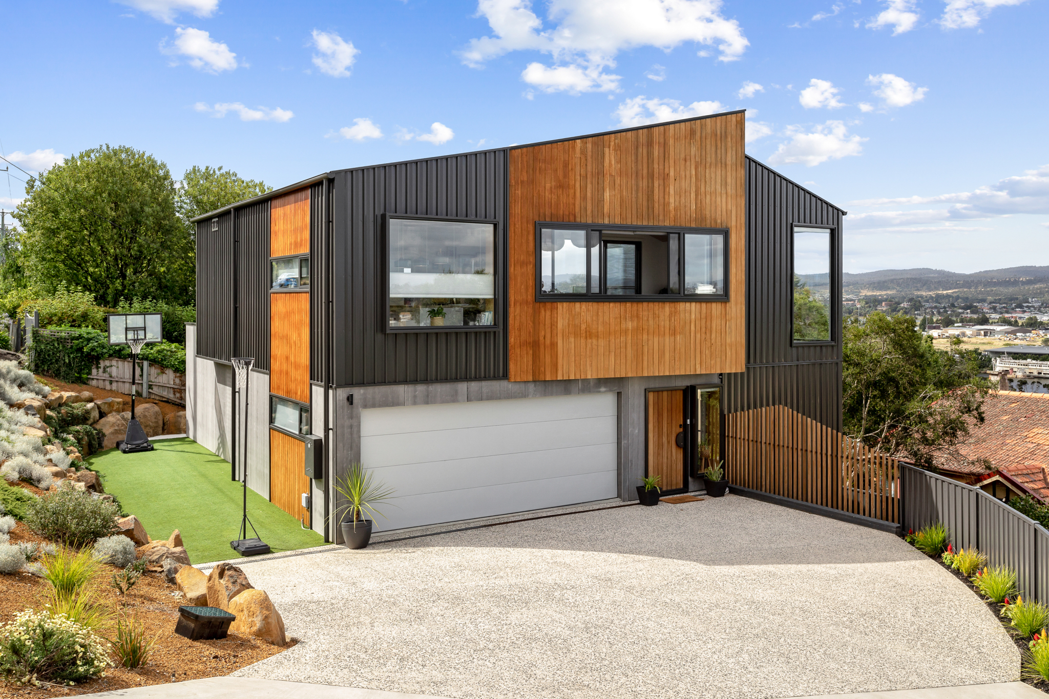 46 Forest Road Trevallyn 52 of 56