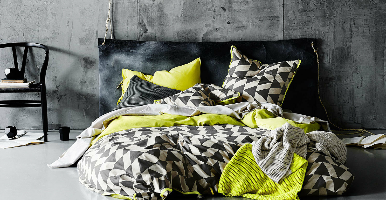 Kolmio quilt cover charcoal